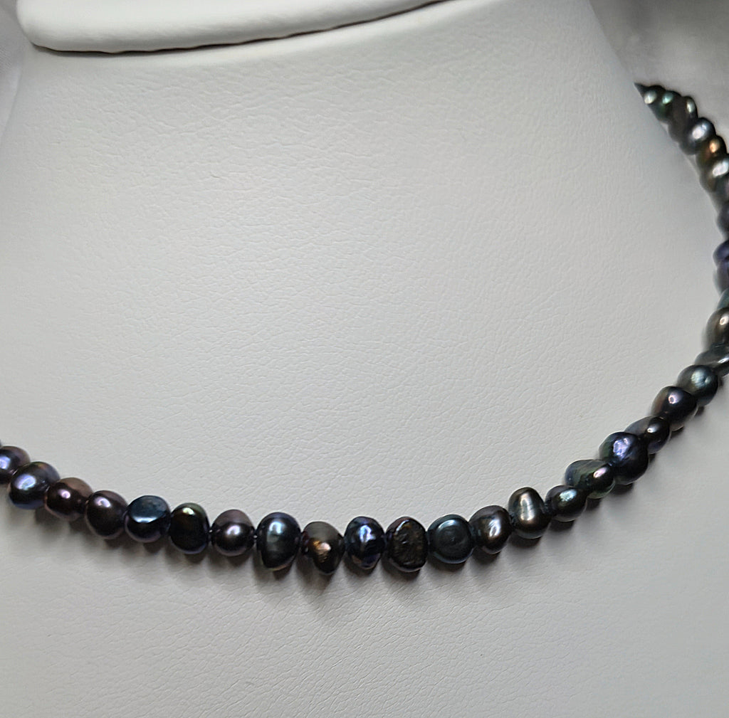 Collier FATALE - Perles d'eau douce🖤