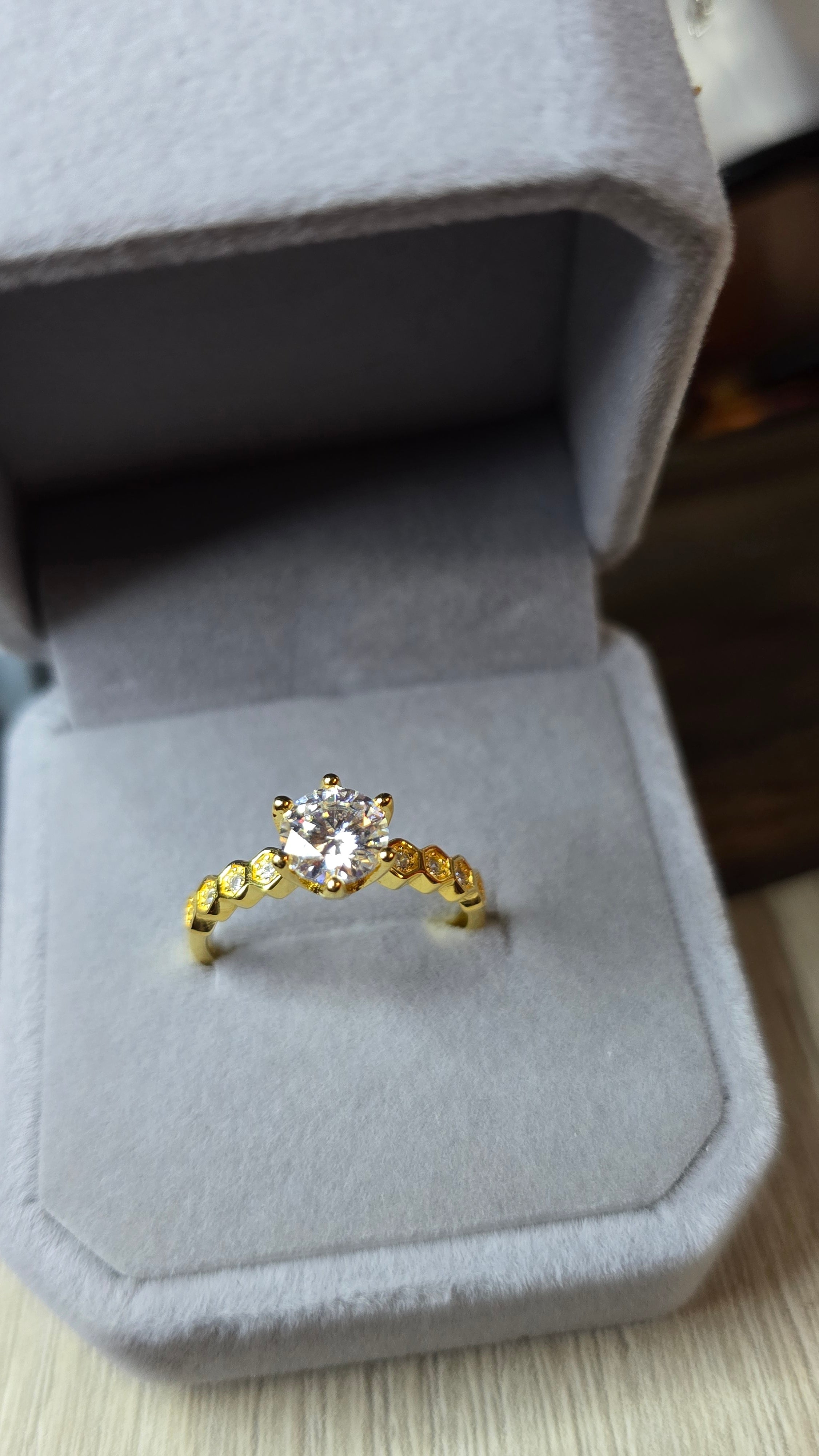 Solitaire Abeilla Doré (ajustable <57)