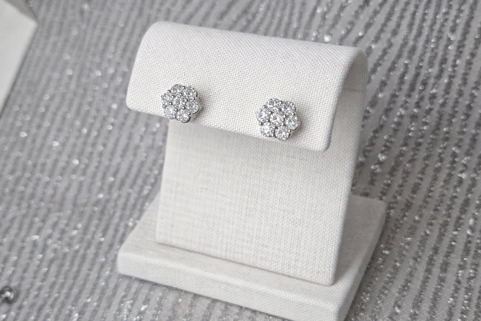 Boucles puces FLORINE Argent&Moissanite
